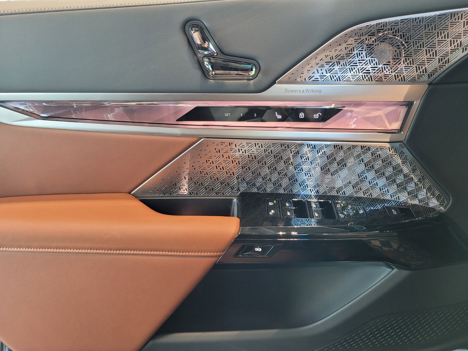 New 2026 BMW 740i w/ Executive Package image 19