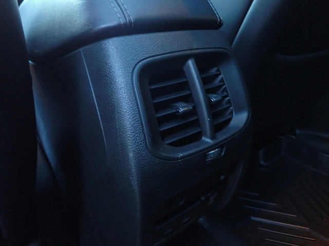 Used 2019 Jeep Cherokee Overland w/ Technology Group image 22