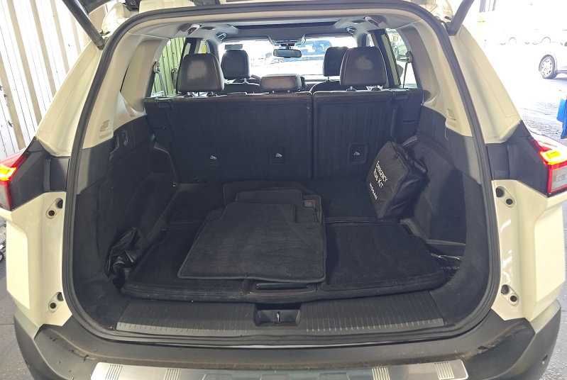 Used 2023 Nissan Rogue Platinum w/ Platinum Premium Package FWD image 6