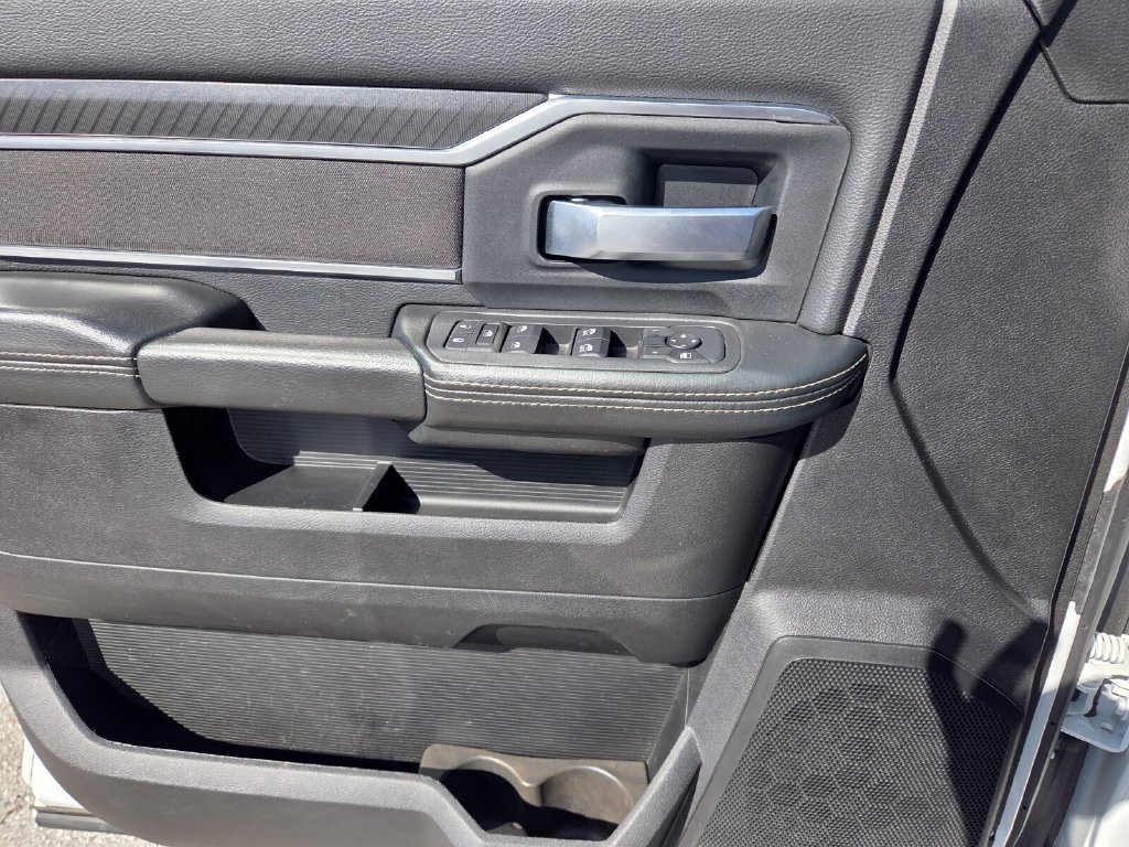 Used 2025 RAM 2500 Big Horn AWD/4WD image 23