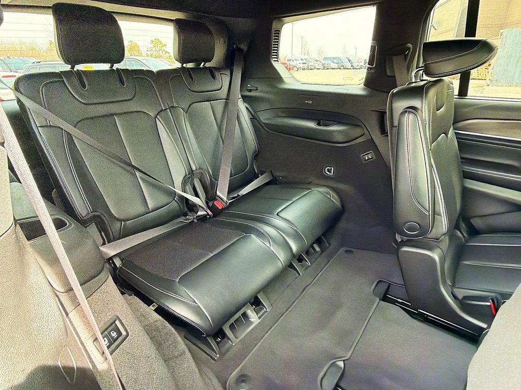 Used 2021 Jeep Grand Cherokee L Overland w/ Luxury Tech Group IV image 24