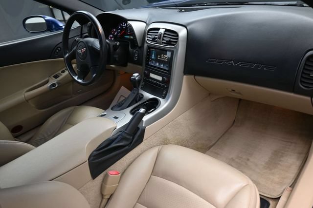Used 2005 Chevrolet Corvette Coupe w/ Preferred Equipment Group RWD image 22