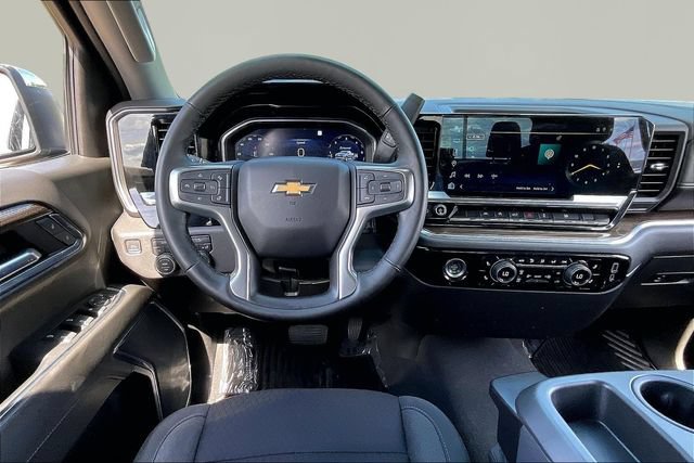 Used 2023 Chevrolet Silverado 1500 LT AWD/4WD image 8