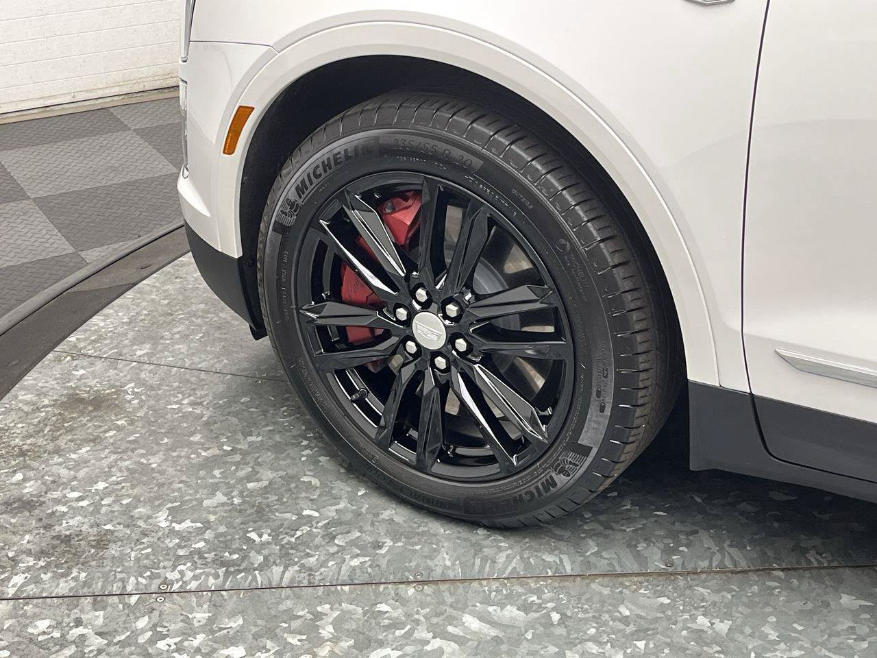 Used 2024 Cadillac XT5 Sportv w/ LPO, Floor Liner Package AWD/4WD image 36