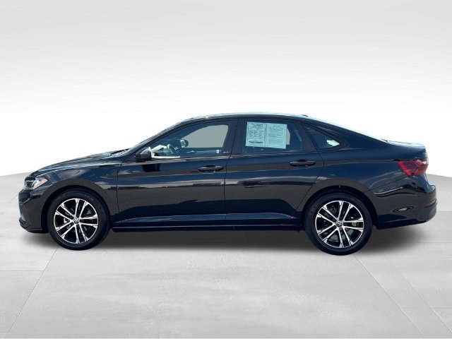Used 2026 Volkswagen Jetta Sport FWD image 3