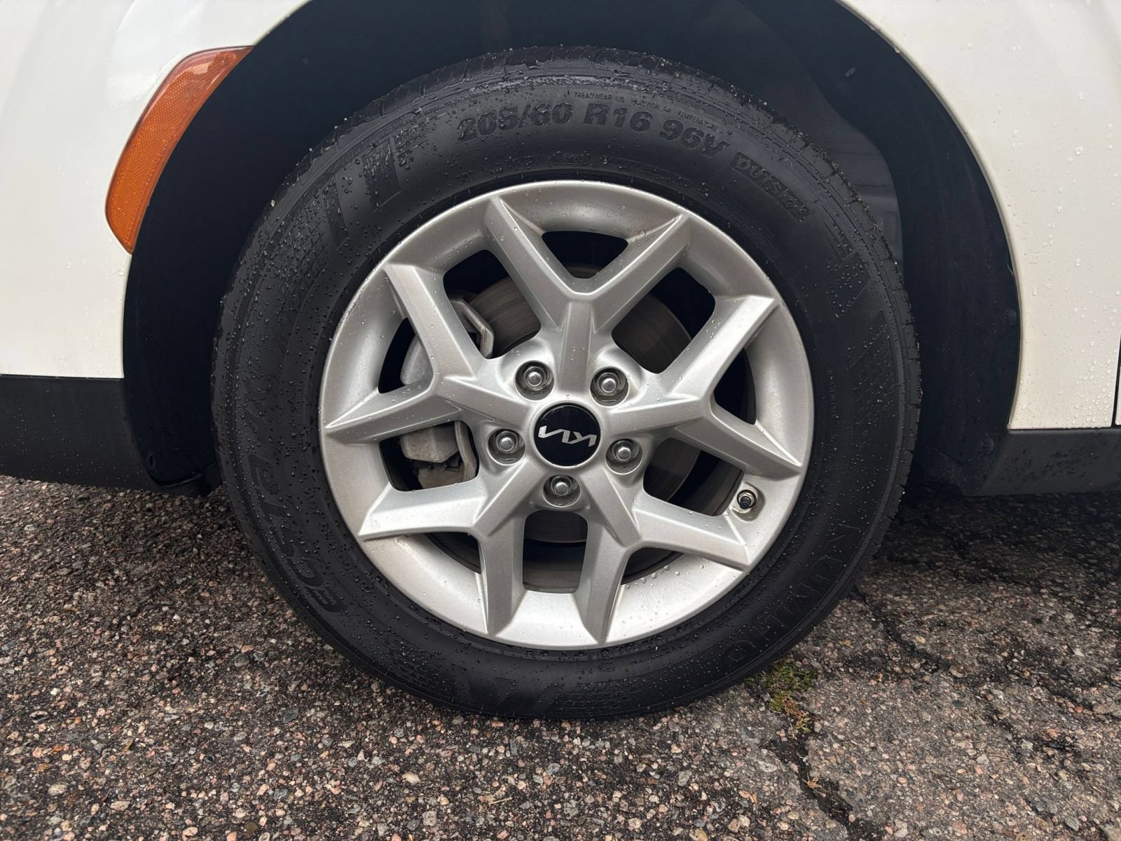 Used 2025 Kia Soul LX w/ LX Technology Package FWD image 26