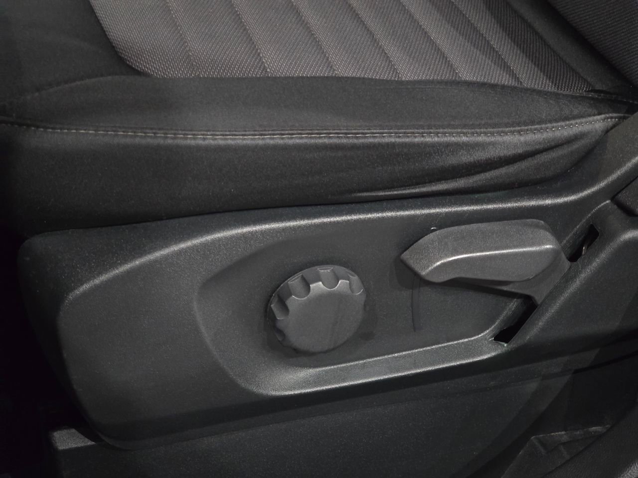 Used 2022 Ford Edge SE image 19