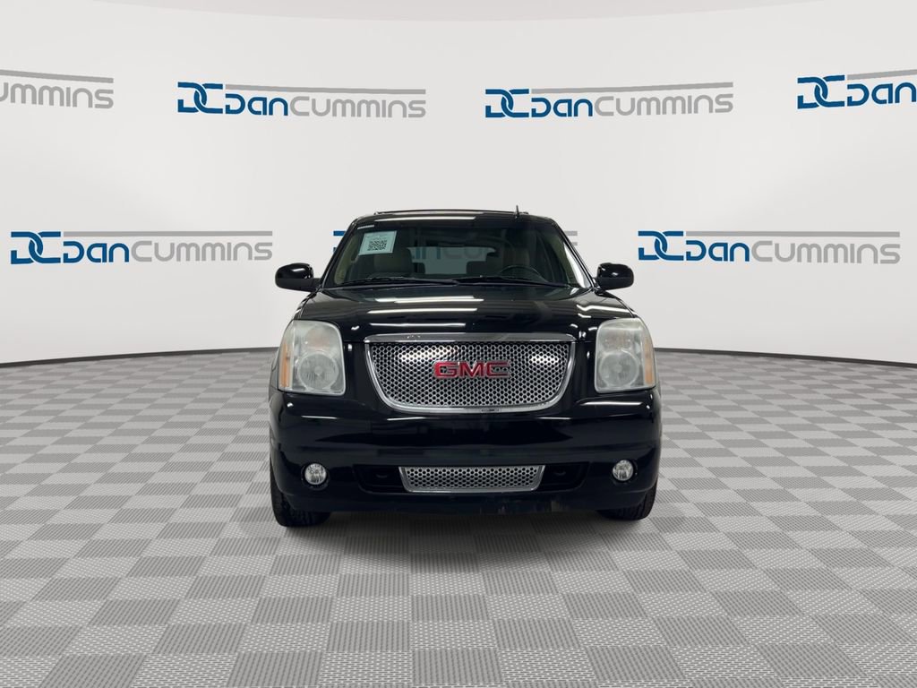 Used 2011 GMC Yukon Denali image 3