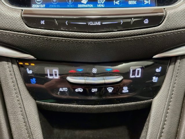Certified 2018 Cadillac XT5 Premium Luxury FWD image 14