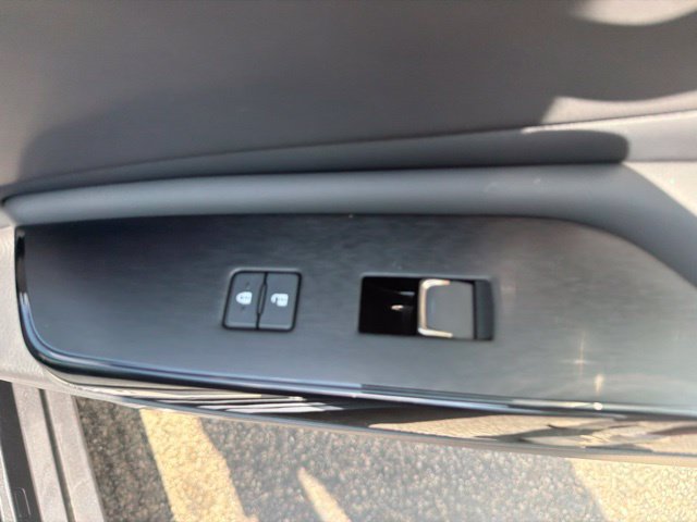 Certified 2025 Lexus ES 350 w/ Accessory Package (Z2) FWD image 31