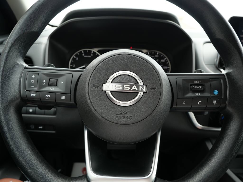 Used 2024 Nissan Rogue SV AWD/4WD image 27