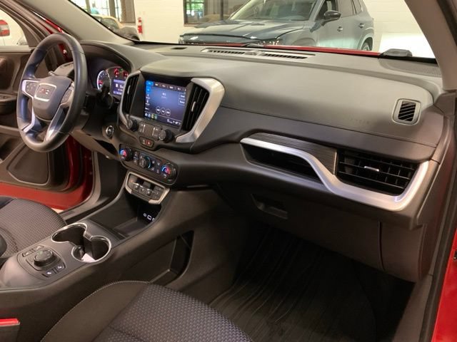 Used 2022 GMC Terrain SLE w/ Driver Convenience Package AWD/4WD image 32