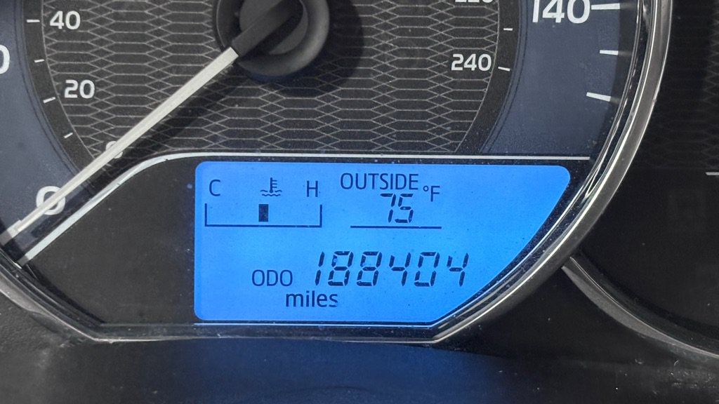 Used 2015 Toyota Corolla L FWD image 13