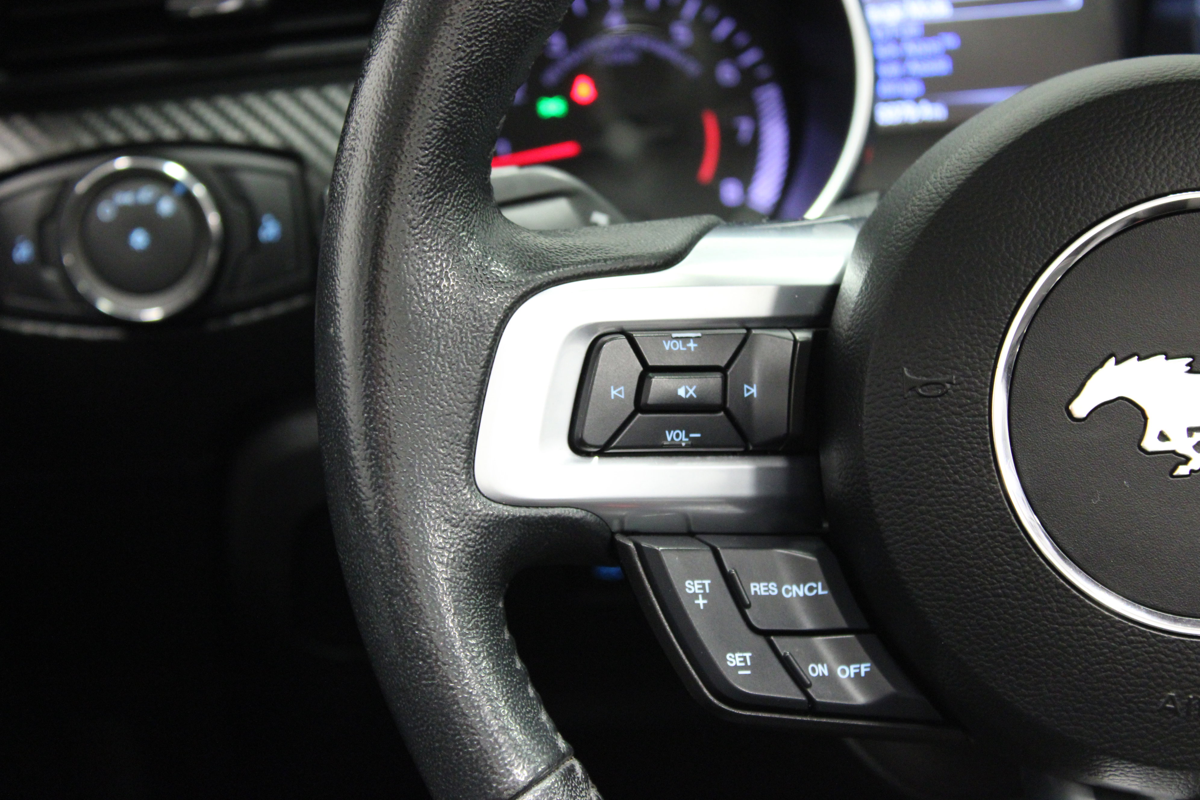 Used 2022 Ford Mustang Convertible w/ Equipment Group 101A image 28