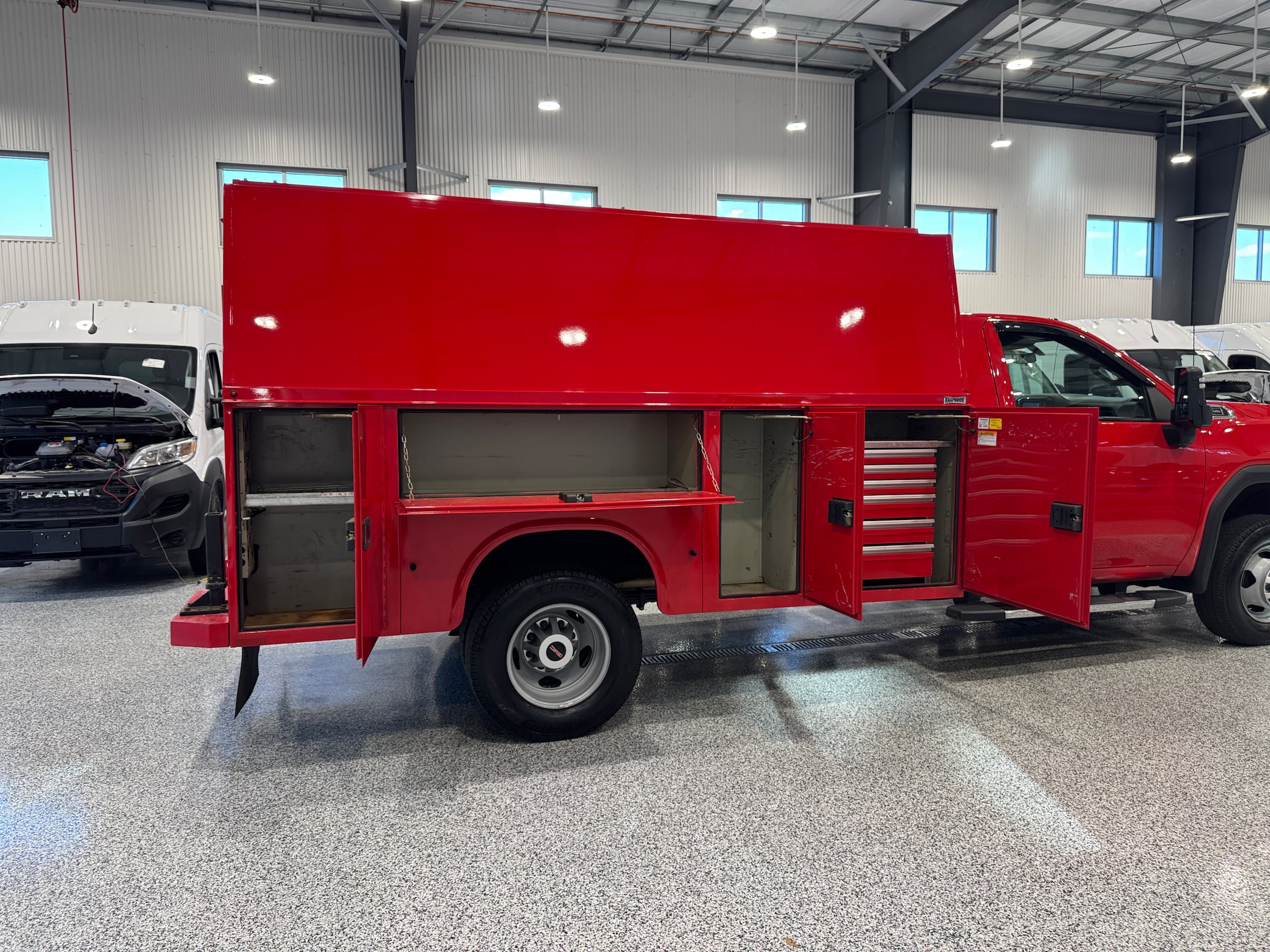Used 2023 GMC Sierra 3500 Pro w/ Convenience Package AWD/4WD image 14