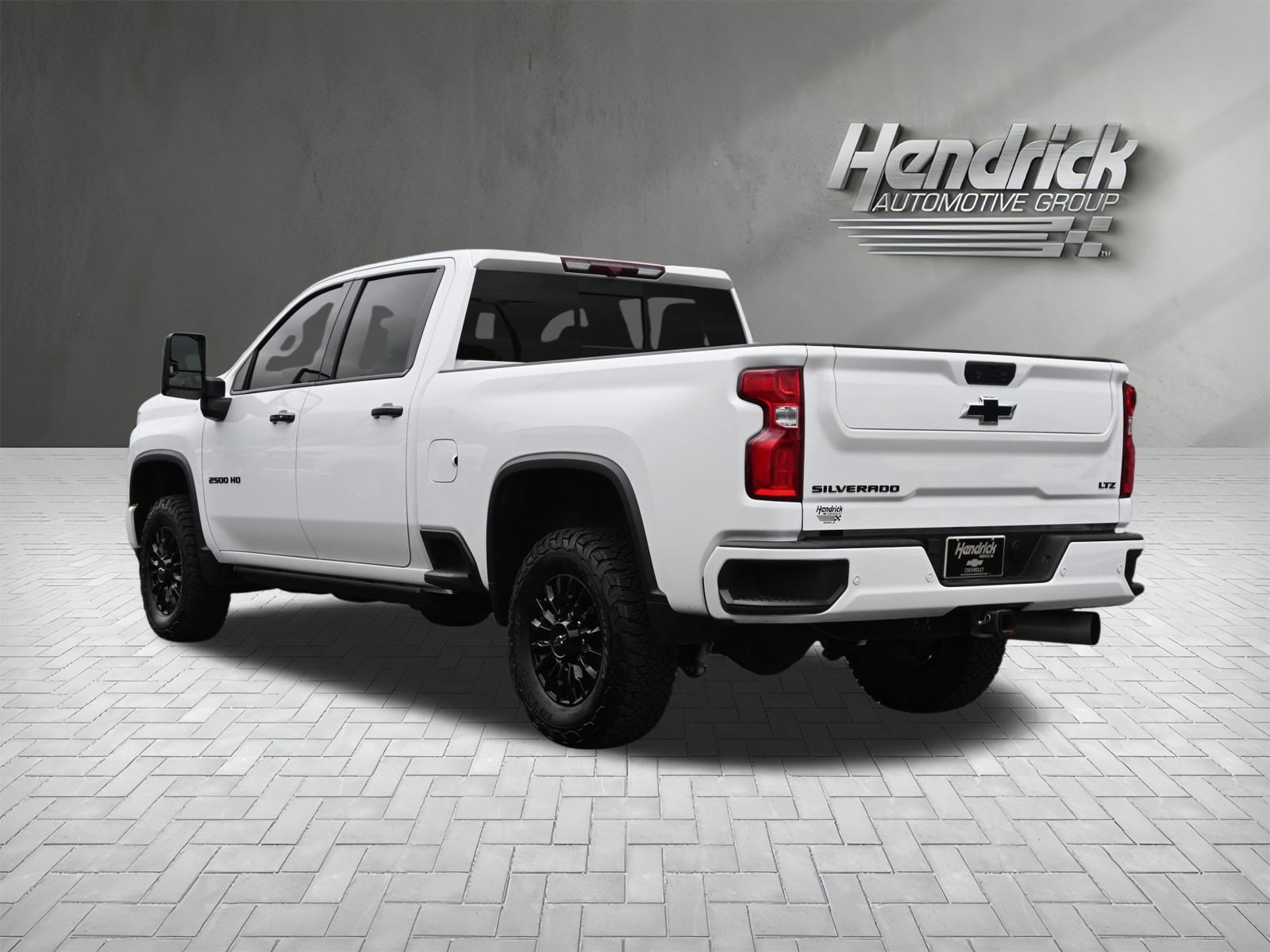 Used 2023 Chevrolet Silverado 2500 LTZ w/ LTZ Plus Package image 8