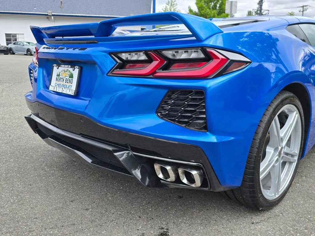 Used 2024 Chevrolet Corvette Stingray Premium Cpe w/ Z51 Performance Package RWD image 18
