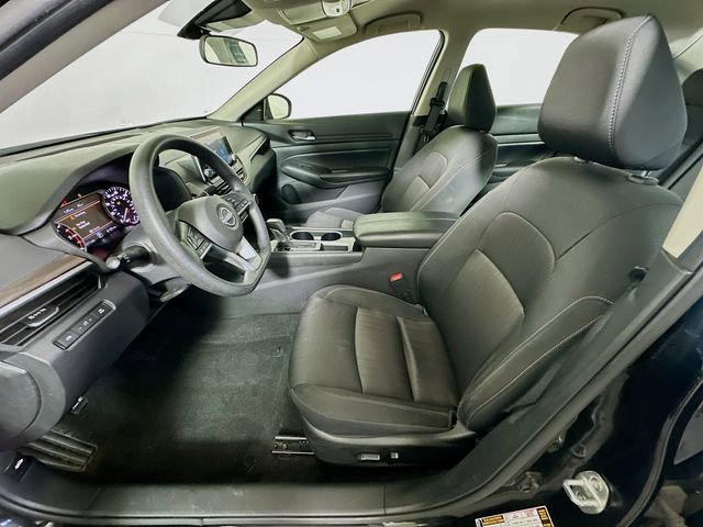 Used 2024 Nissan Altima 2.5 SV image 12