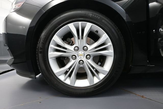 Used 2015 Chevrolet Impala LT w/ Convenience Package FWD image 17