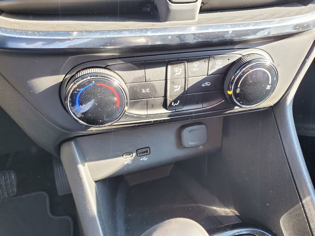 Used 2024 Buick Encore GX Preferred image 15