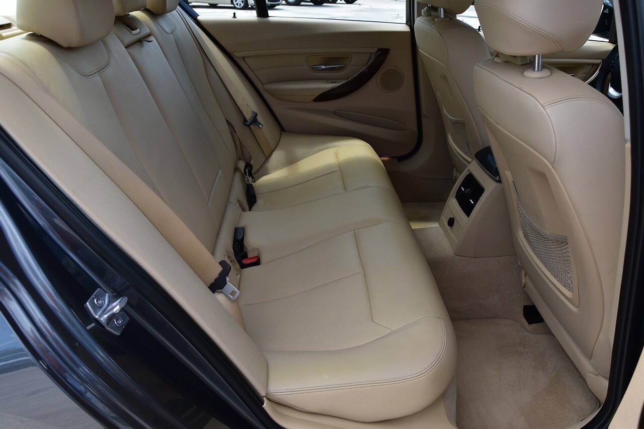 Used 2014 BMW 328i Sedan RWD image 15