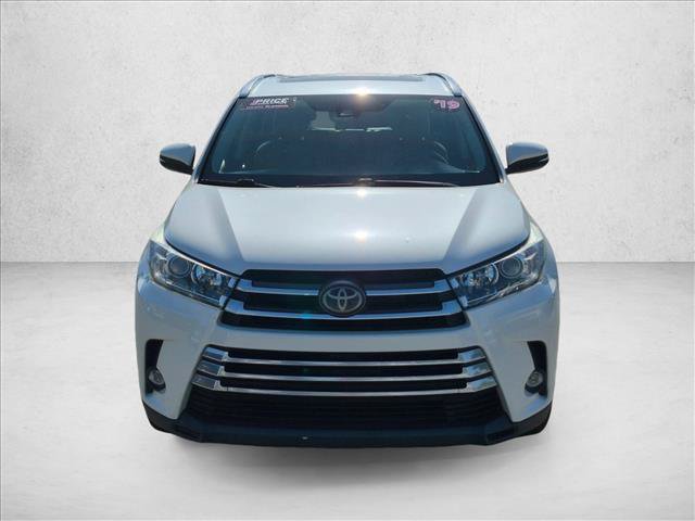 Used 2019 Toyota Highlander Limited FWD video 2