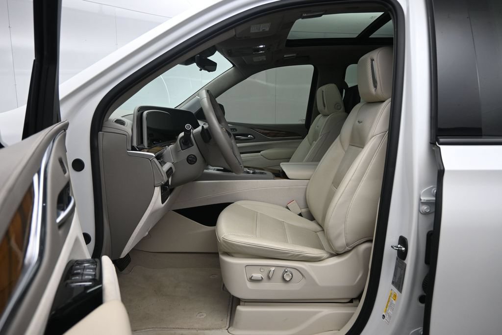 Used 2024 Cadillac Escalade ESV Sport Platinum AWD/4WD image 23