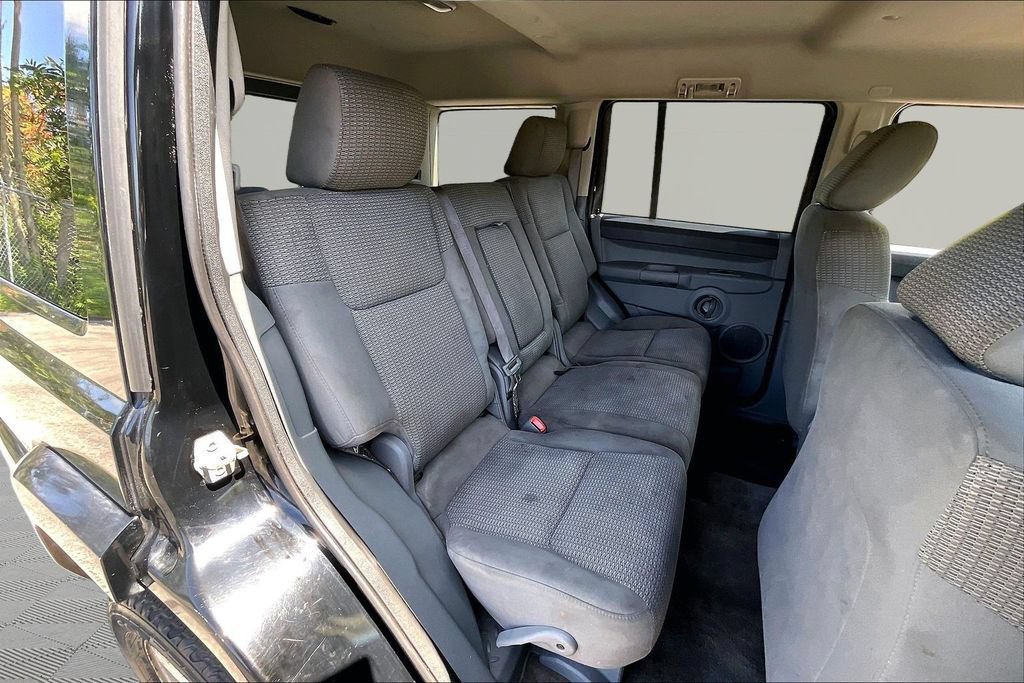 Used 2006 Jeep Commander 4WD image 28