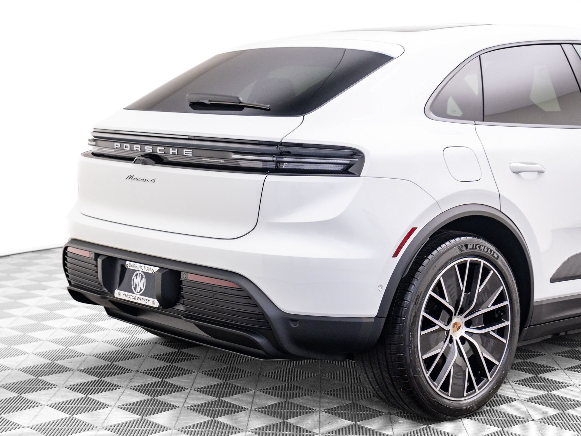 New 2026 Porsche Macan 4 Electric AWD/4WD image 37
