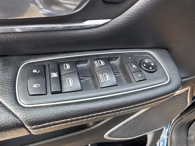 Used 2021 RAM 1500 Laramie AWD/4WD image 9
