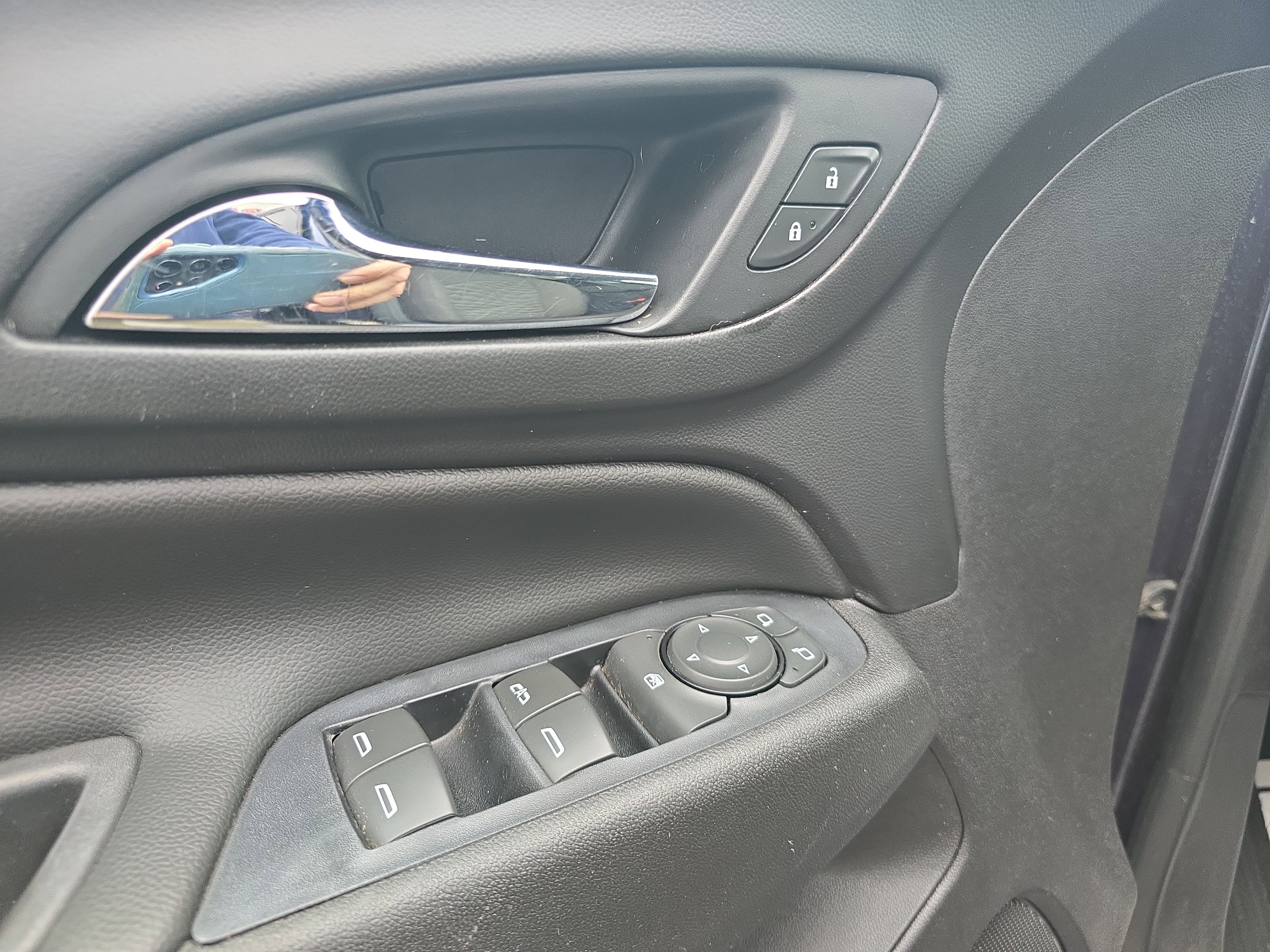 Used 2019 Chevrolet Equinox LT image 17