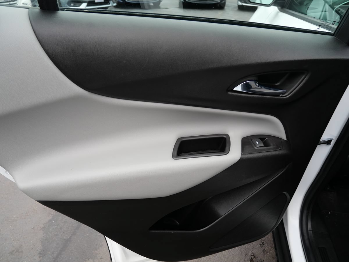 Used 2019 Chevrolet Equinox LS AWD/4WD image 24