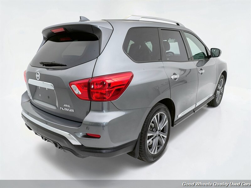Used 2019 Nissan Pathfinder Platinum AWD/4WD image 5