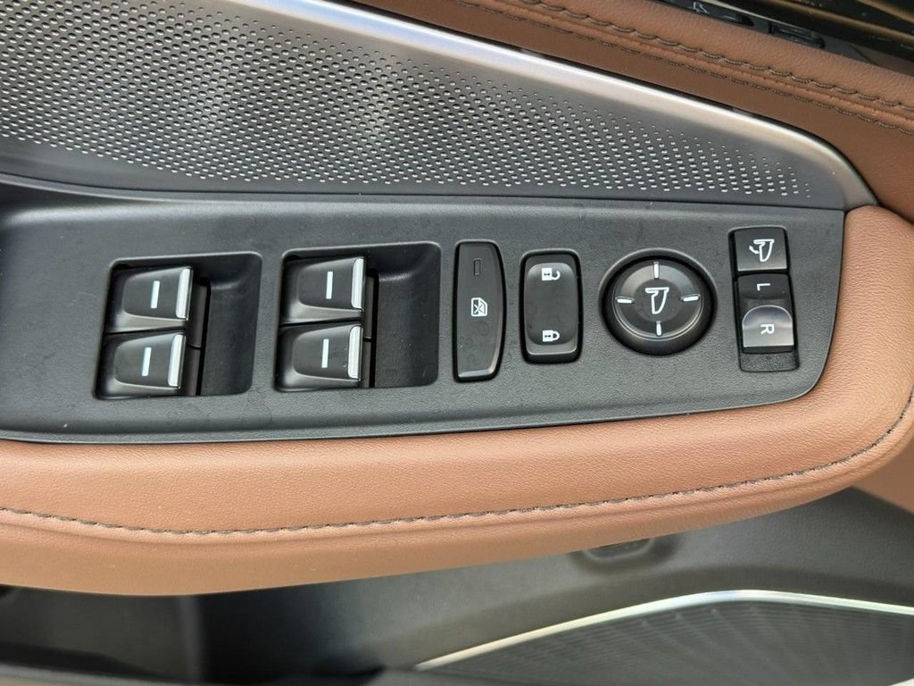 Certified 2026 Acura MDX w/ Advance Package AWD/4WD image 20