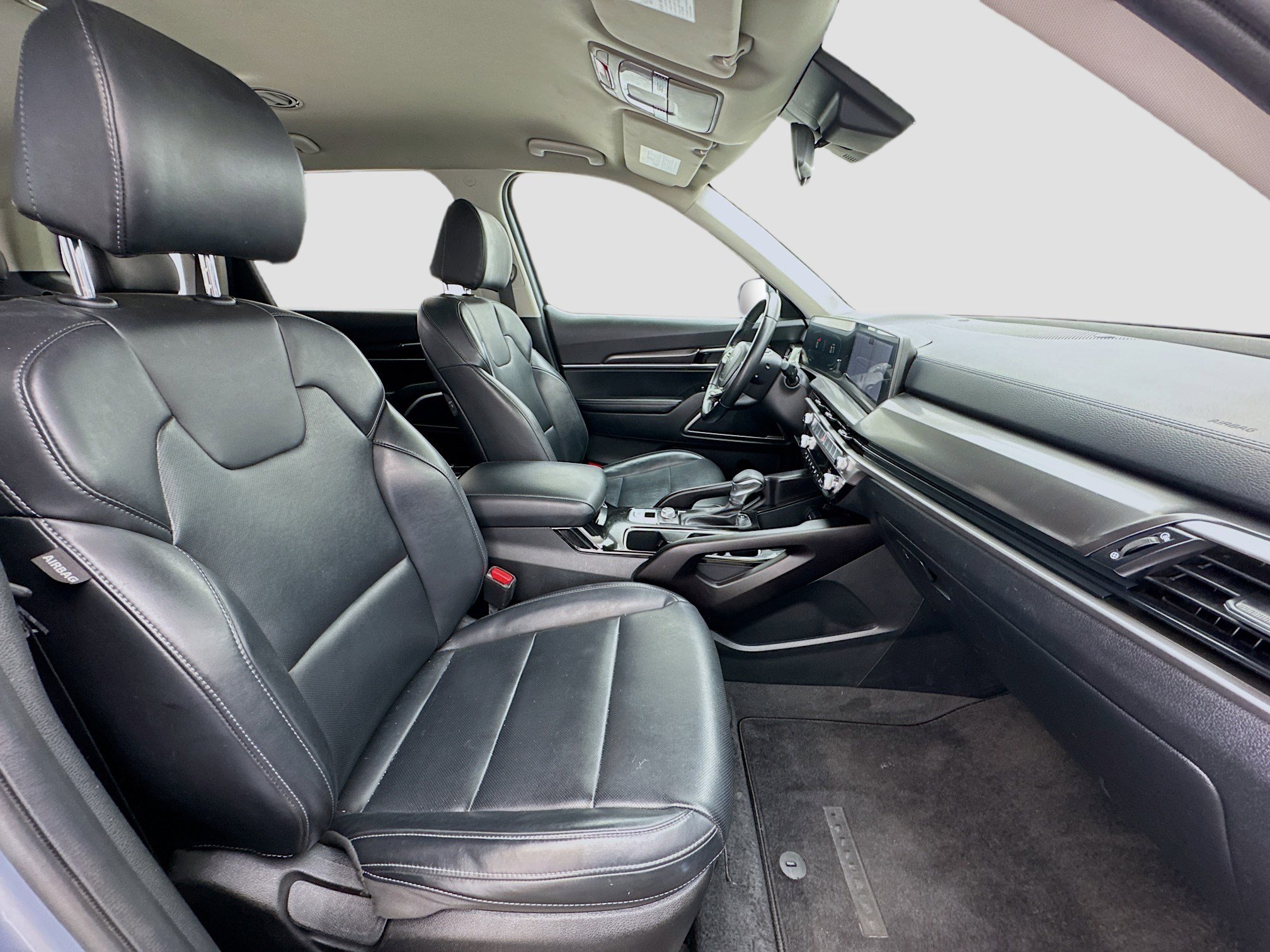 Used 2024 Kia Telluride LX FWD image 21