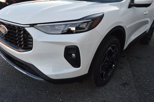 New 2026 Ford Escape Platinum w/ Premium Technology Package image 9