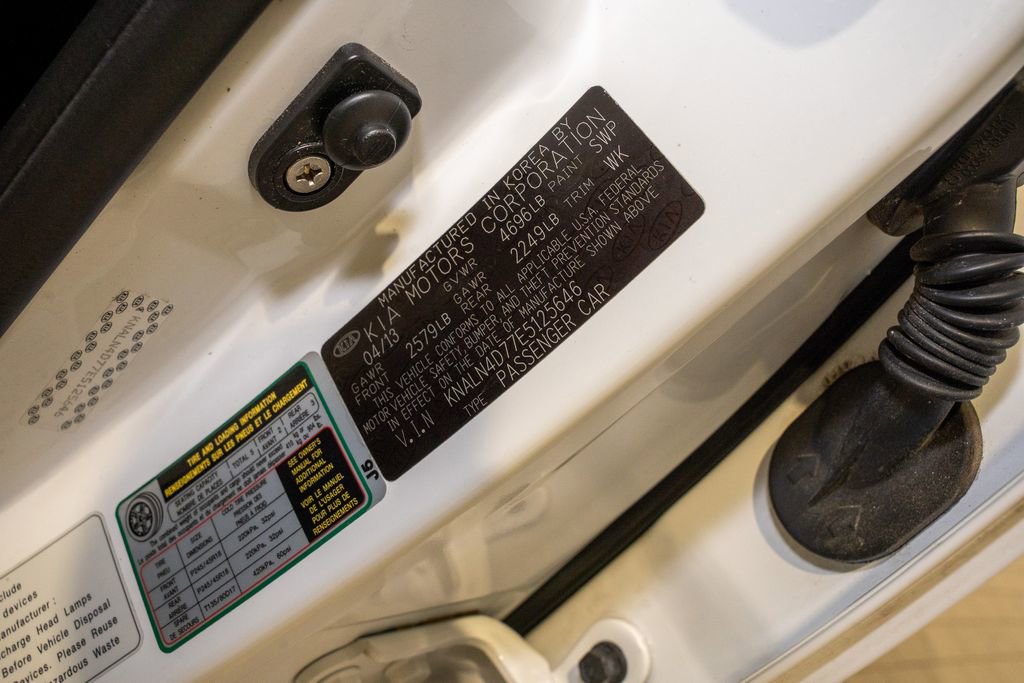 Used 2014 Kia Cadenza Premium w/ Luxury Package image 22