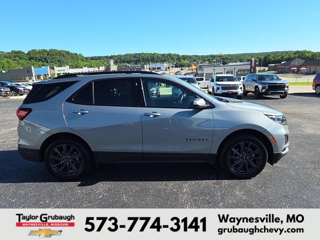 Used 2024 Chevrolet Equinox RS w/ RS Leather Package AWD/4WD image 9