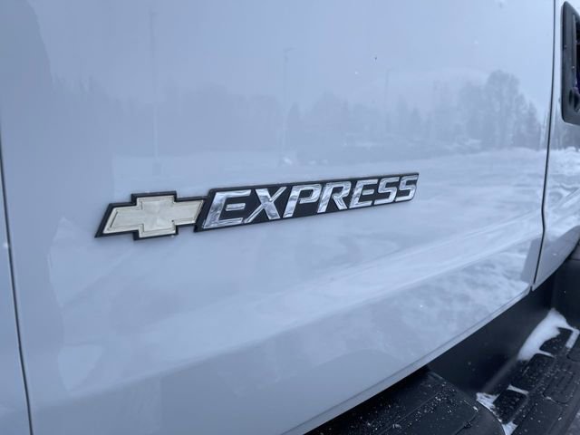 Used 2024 Chevrolet Express 2500 w/ Driver Convenience Package image 27