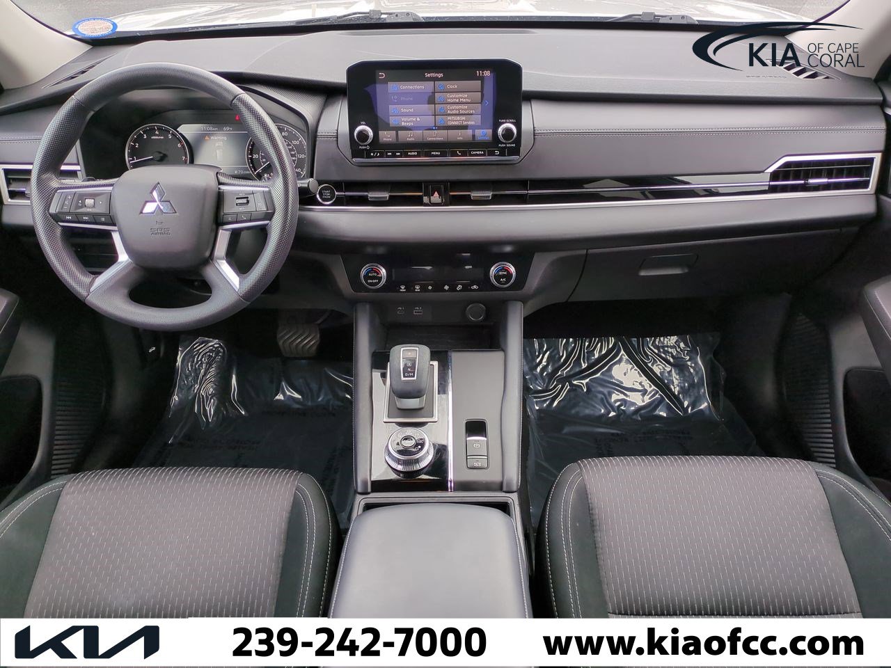 Used 2024 Mitsubishi Outlander ES image 14