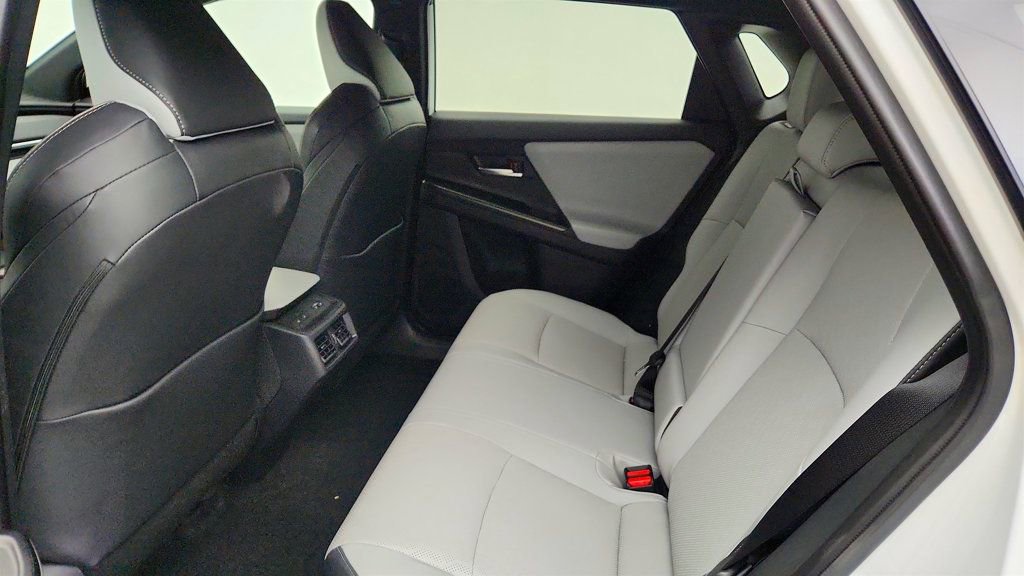 Used 2026 Subaru Solterra AWD/4WD image 19