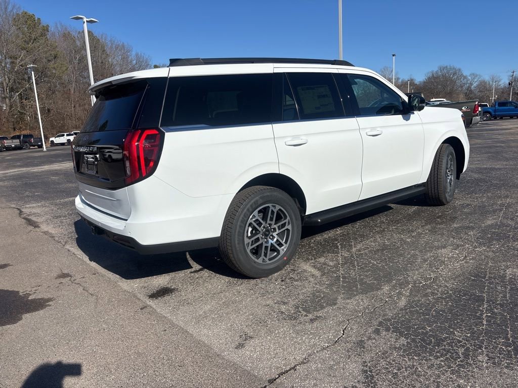 New 2026 Ford Expedition Active image 14