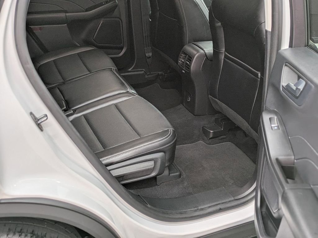 Used 2022 Ford Escape SEL image 20
