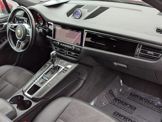 Used 2020 Porsche Macan image 20
