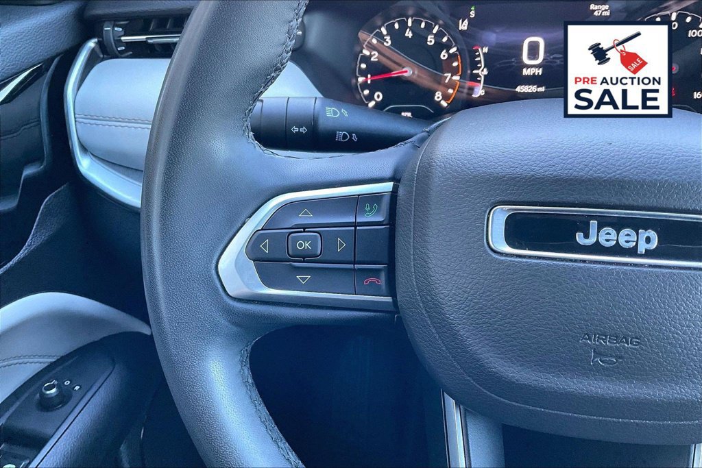 Used 2025 Jeep Compass Limited AWD/4WD image 18