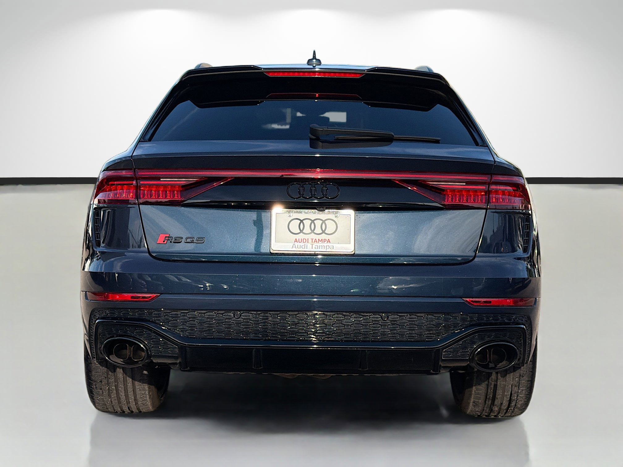 Used 2024 Audi RS Q8 w/ Black Optic Package image 4
