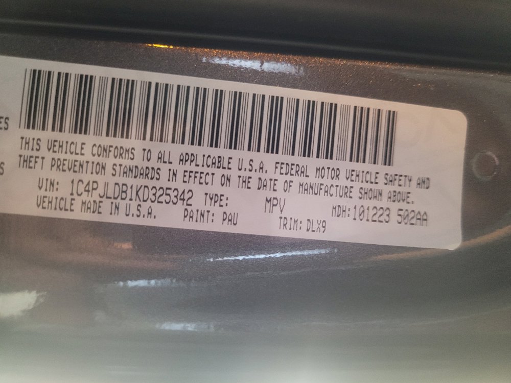 Used 2019 Jeep Cherokee Limited FWD image 33