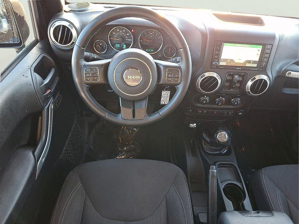 Used 2017 Jeep Wrangler Unlimited Rubicon w/ Dual Top Group image 23