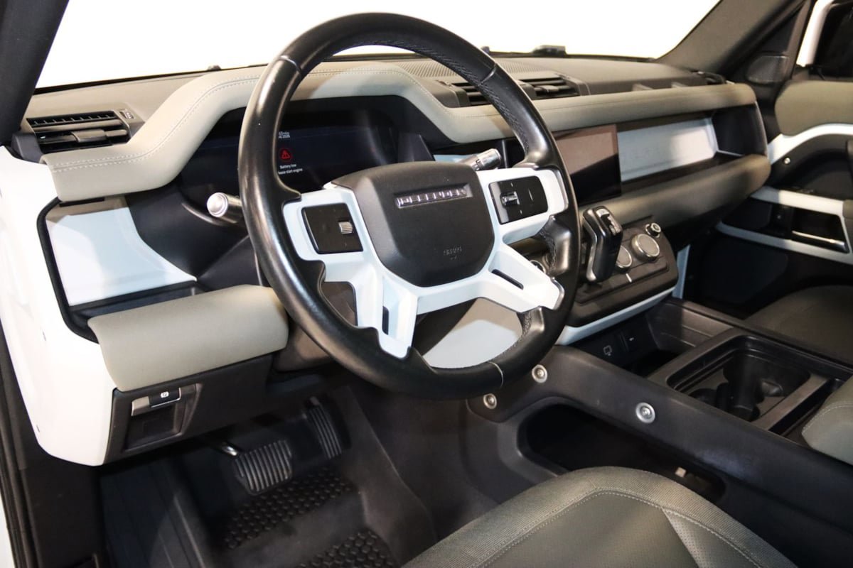 Used 2020 Land Rover Defender 110 SE AWD/4WD image 39