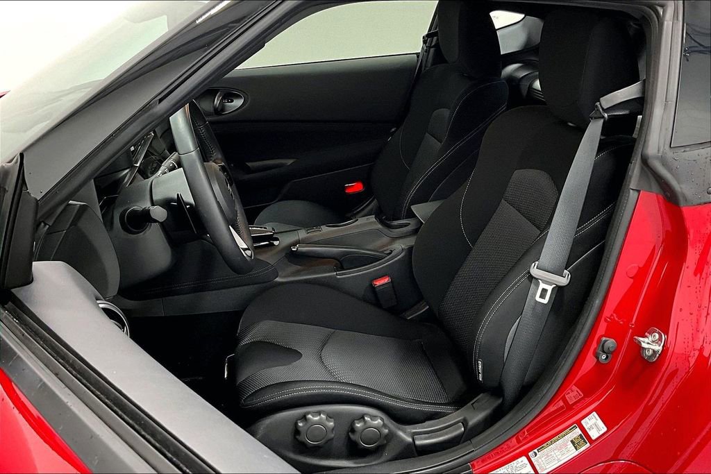 Used 2025 Nissan Z Sport w/ Floor Mat Package image 31